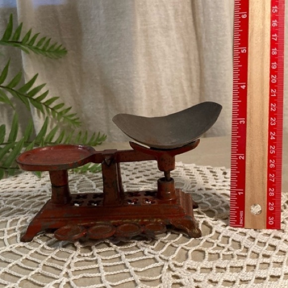 Antique Cast Iron 3 Piece Mini Scale - Picture 14 of 14